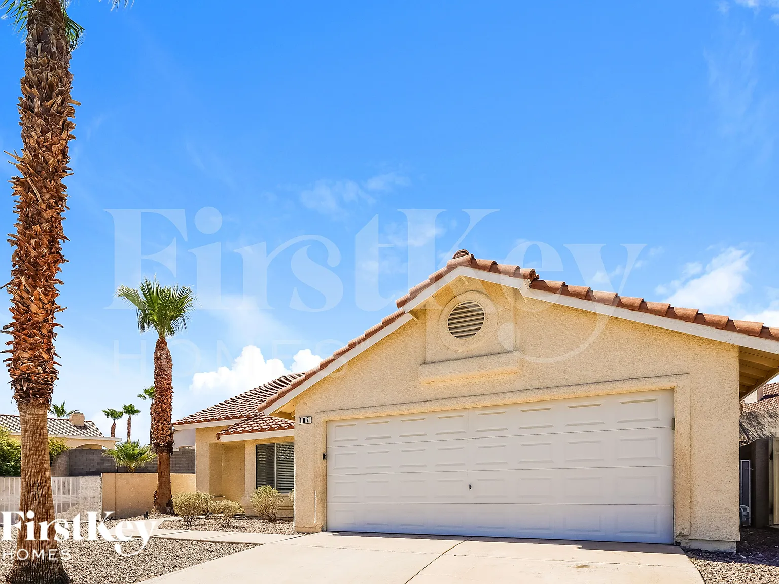 3 bed, 2.0 bath, 1802 sqft, $2,295 — Photo 2