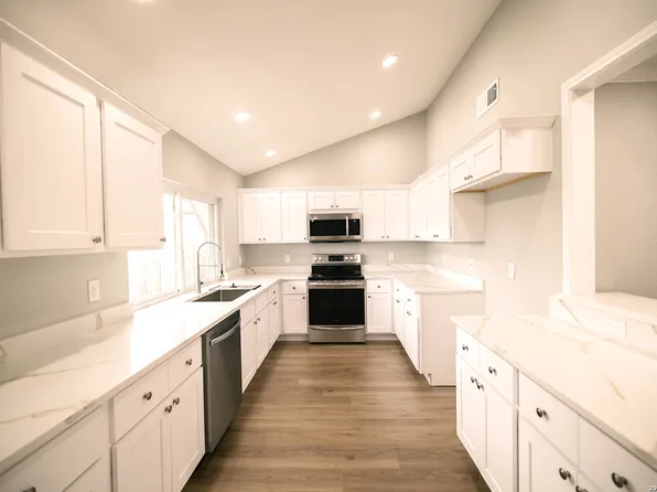 5710 green manor, San Antonio, TX 78223