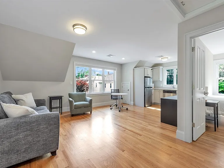 68 Woburn St #68 — Photo 20