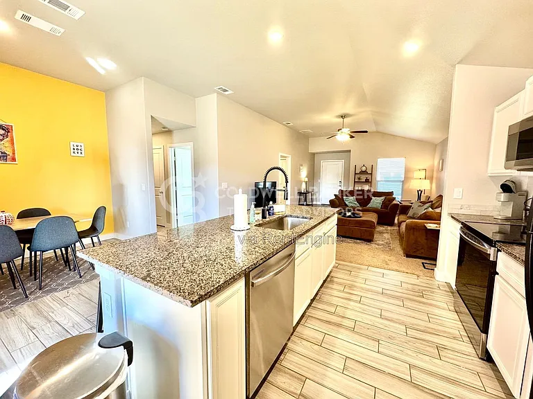 3108 Urbana Ave — Photo 11