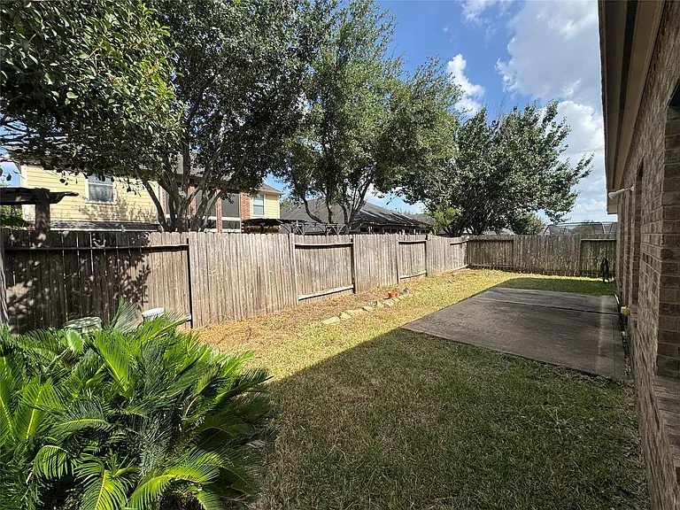2827 Fair Chase Dr — Photo 40