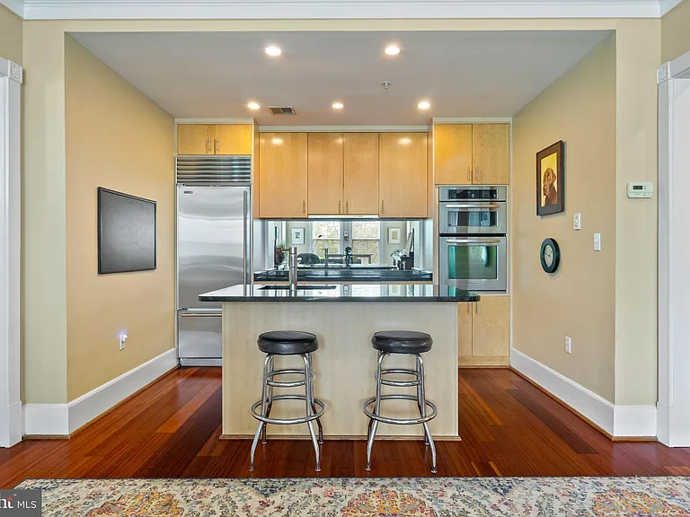 900 N Washington St #304E — Photo 6