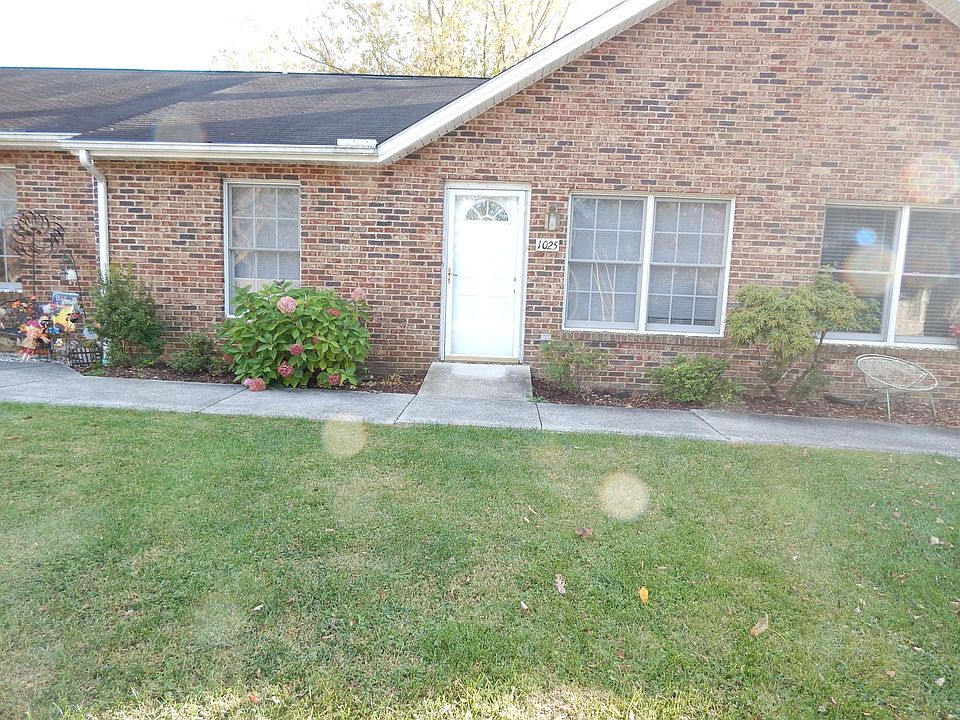 1st image of 1025 Forest St