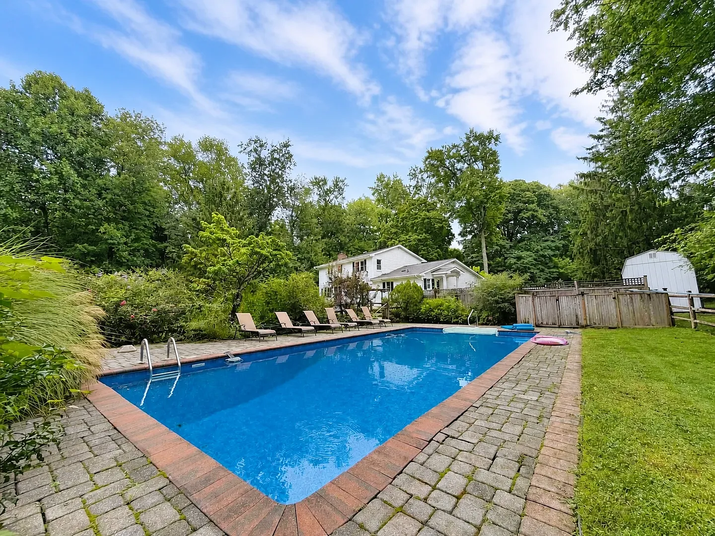 Private 4 Bed / 2.5 Bath Home with Heated In-Ground Pool & Spacious Yard in Ossining — Photo 3