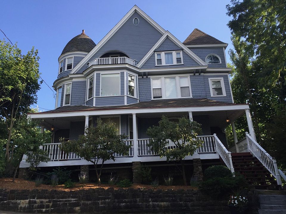 Apartment is located on the left side on the second floor.