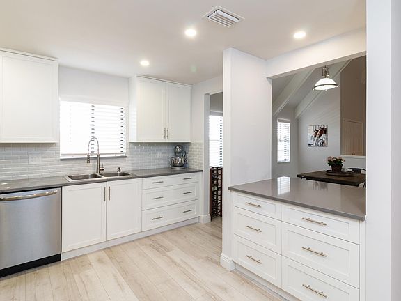 3rd image of 12568 Shoreline Dr APT 401
