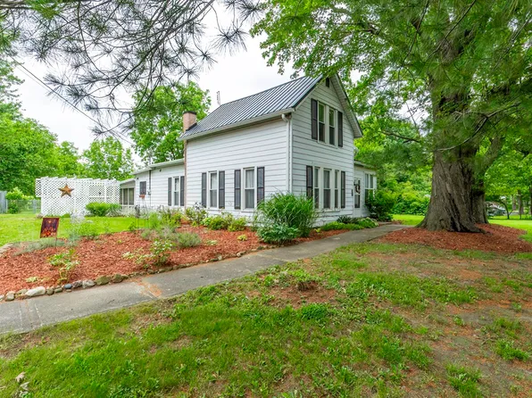 1329 Wooster Rd, Winona Lake, IN 46590