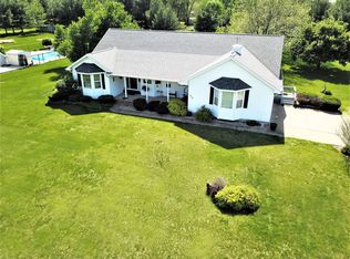 213 Country Dr, Green Valley, IL