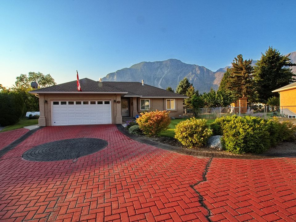 1st image of 515 Vanderlinde Dr