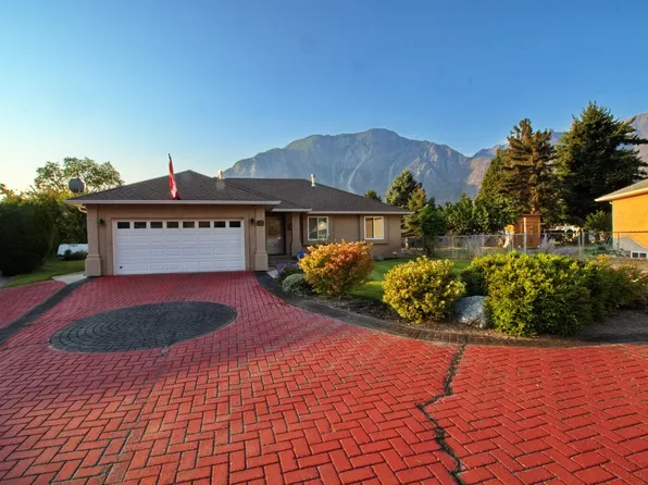 515 Vanderlinde Dr, Keremeos, BC V0X 1N2