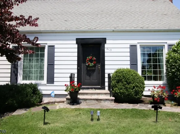 2-13 Morlot Ave, Fair Lawn Boro, NJ 07410