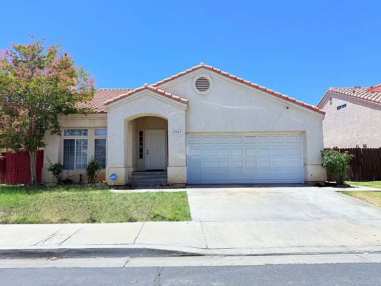 37727 Harvey St — Photo 10