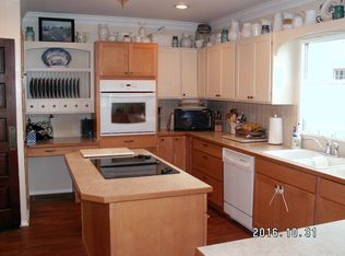 17901 Beaujolais Dr, Eagle River, AK 99577