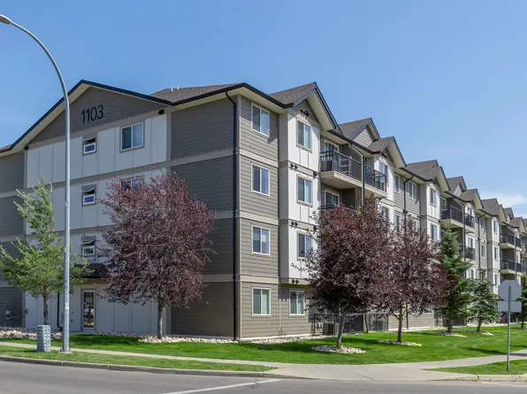 1103 McConachie Blvd NW, Edmonton, AB T5Y 0Y9