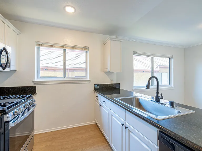 5302 Colodny Ave — Photo 19