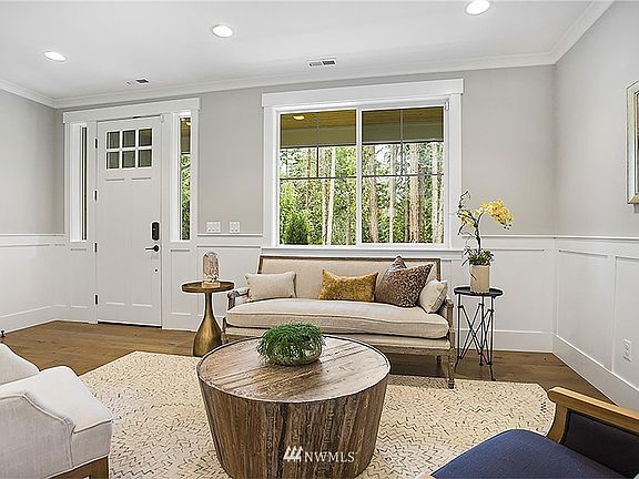 3rd image of 10686 North Madison Avenue