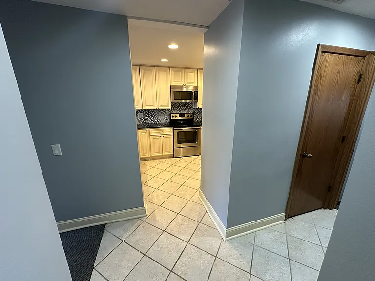 139 N 11th St #1004 — Photo 3