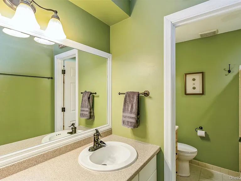 48 Pointe Cir S — Photo 19