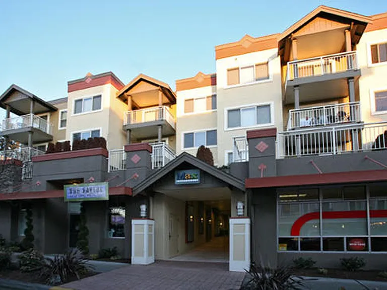 The Max Apartments — Photo 6