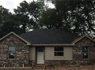 517 W Morgan St, Denison, TX 75020