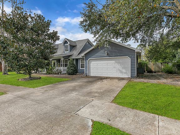 4th image of 10070 Delano Dr E