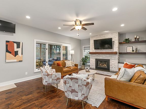 2nd image of 708 S 25th Ct