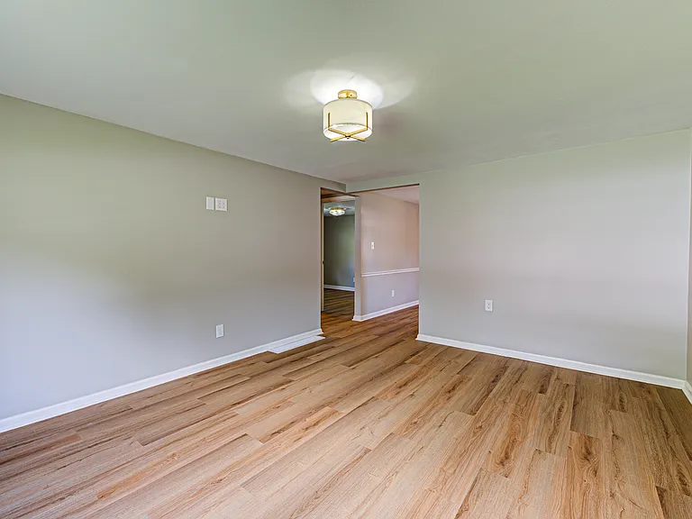 241 Kahl Ct — Photo 10