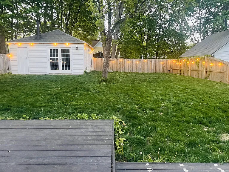 12 Parrott St — Photo 21