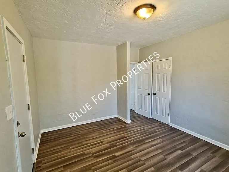 4124 E 1st St — Photo 17