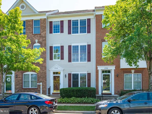 25302 Shipley Ter, Chantilly, VA 20152