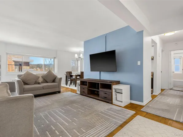 45 E Hartsdale Avenue #6L, Hartsdale, NY 10530