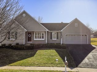 68 Crestmont Ct, Lititz, PA 17543
