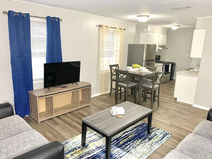 117 Catherine St — Photo 2