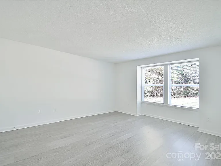 9401 Old Concord Rd #B — Photo 27