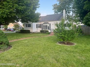 2 Maple Pl, Keyport, NJ 07735