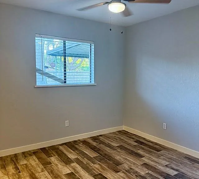5202 Santrey Dr — Photo 15