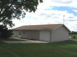 10066 Route V64, Libertyville, IA 52567