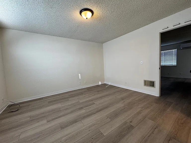 3601 Gypsum Rd #2 — Photo 28