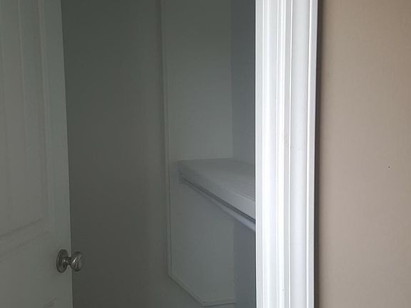 4th image of 187 Ashley Ln NE