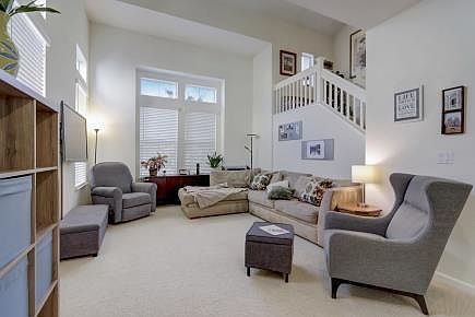 3rd image of 185 Fairchild Dr