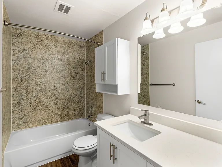 2 Bed 1 Bath Standard - 875 Sq Ft 2 Bed 1 Bath Standard - 875 Sq Ft