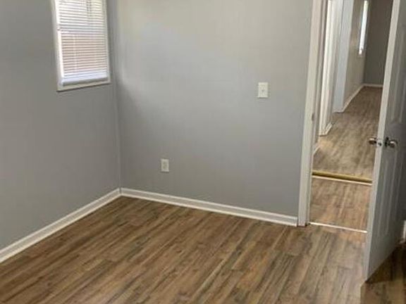 4th image of 663 Williams St