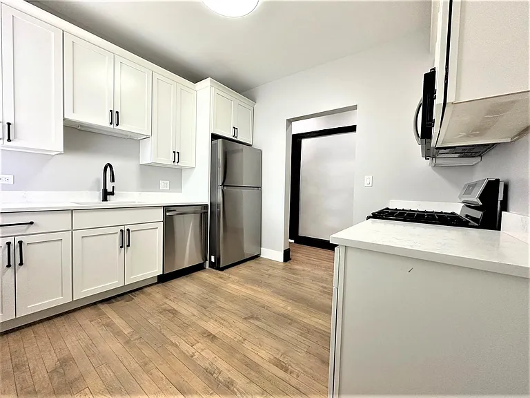 1400 W Summerdale Ave #3 — Photo 8