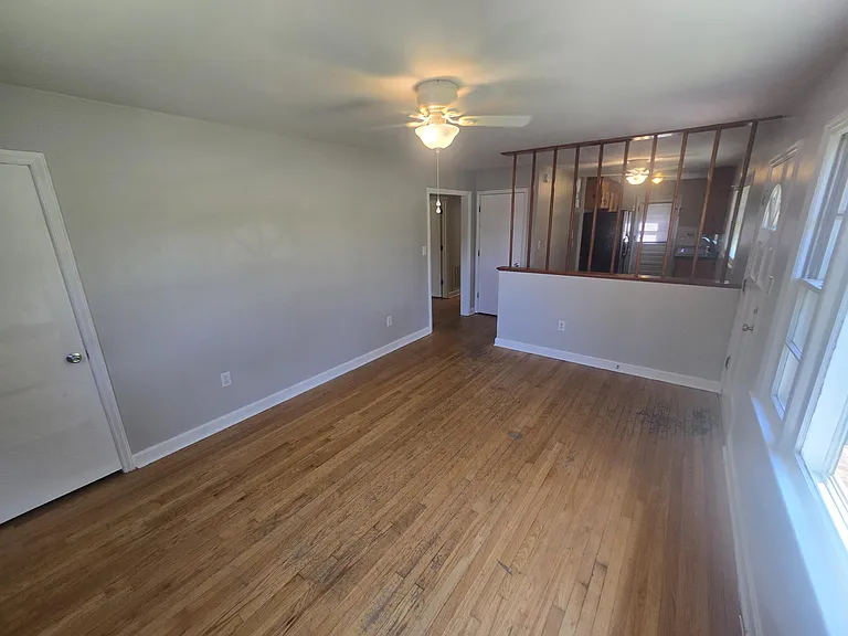 3008 Belle Ave NE — Photo 2