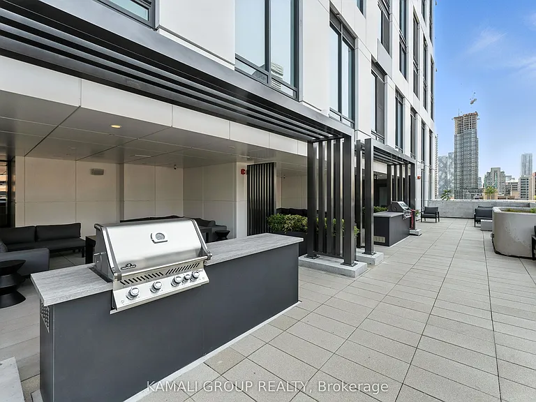 252 Church St #5112 — Photo 31