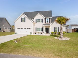 110 Evergreen Forest Dr, Sneads Ferry, NC 28460