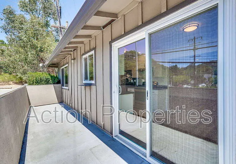 2186 Carlmont Dr #6 — Photo 16