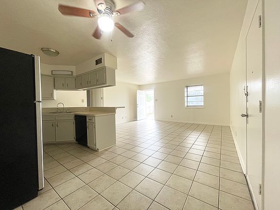 4th image of 1229 Wilson St #2