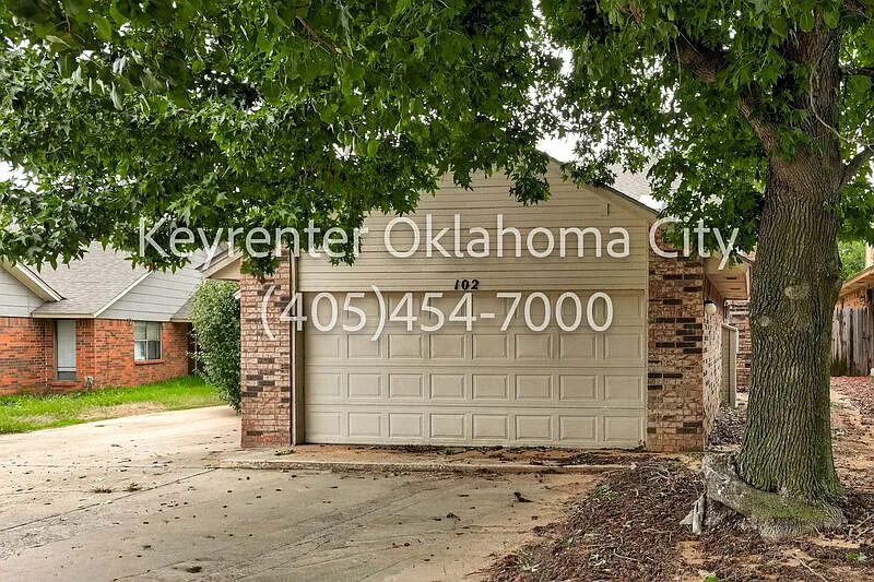 2 bed, 2.5 bath, 1100 sqft, $1,200 — Photo 4