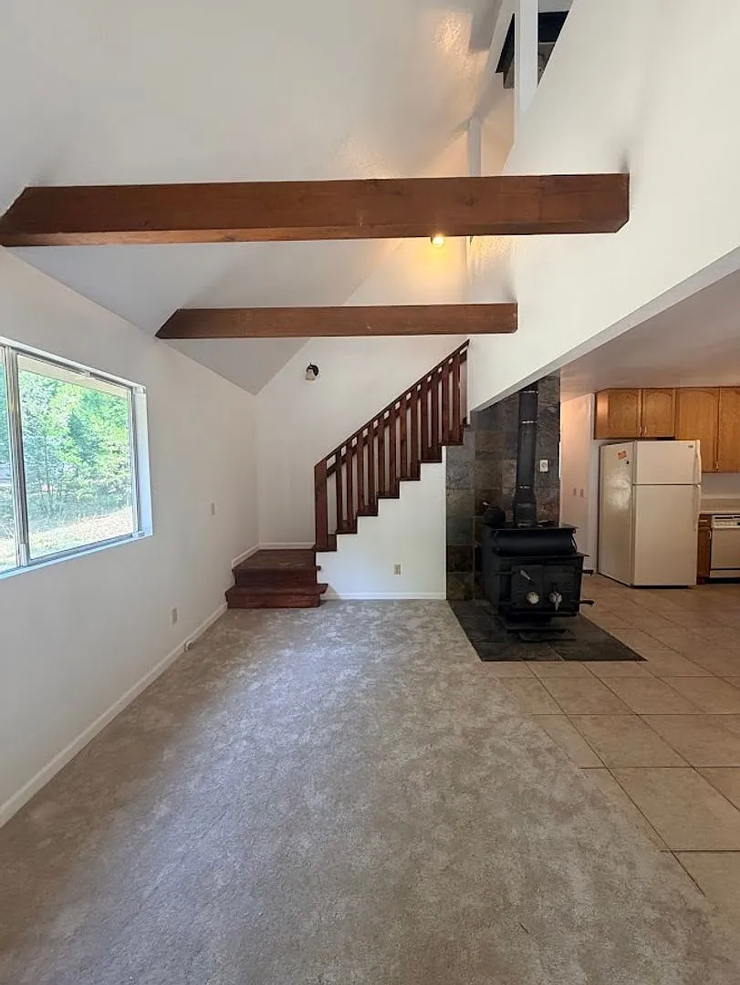 Charming 2-Bedroom Home with Loft & Detached Garage in Shingletown! — Photo 3